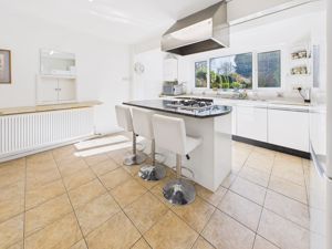 KITCHEN/BREAKFAST ROOM- click for photo gallery